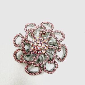 🆕 On Trend Lite Rose Floral Cluster Crystal Accent Pin
